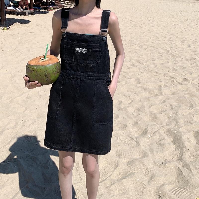 【RENA小舖 台灣現貨每天出】復古大口袋牛仔背帶裙_百搭/顯瘦/吊帶裙/牛仔裙/背帶裙/百褶裙【R20207】-細節圖5