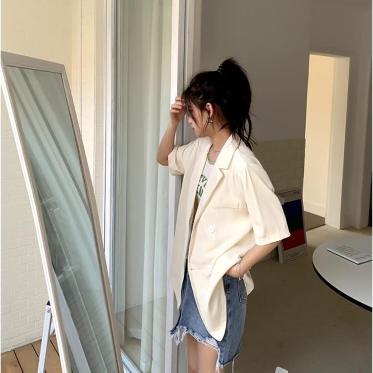 【RENA小舖 台灣現貨每天出】短袖西裝外套/韓系/質感/人氣款/百搭/正式/質感/日常穿搭/小個子【R21731】-細節圖3