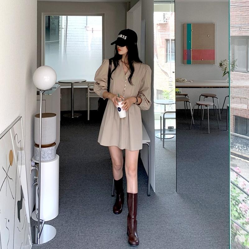 【RENA小舖 台灣現貨每天出】法式復古泡泡袖寬鬆洋裝/法式/chic/長袖/連身裙/連衣裙【R21825】-細節圖3