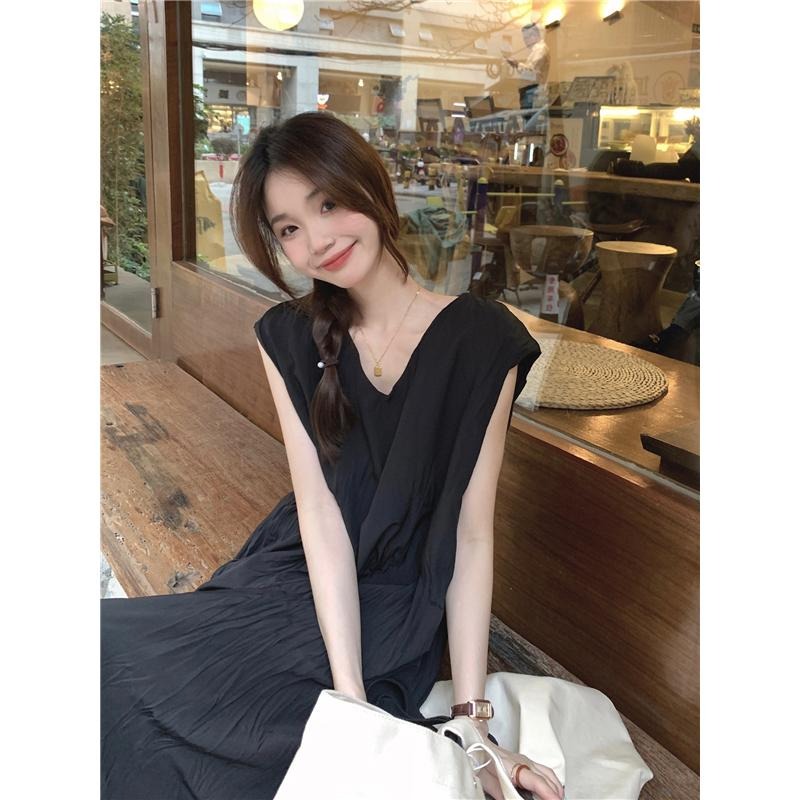 【RENA小舖 台灣現貨每天出】韓系簡約V領皺褶長裙_顯瘦/修身/連身裙/韓系/長裙/皺褶【R21427】-細節圖5