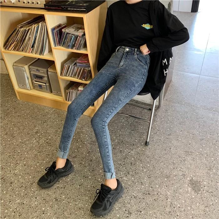 【RENA小舖 台灣現貨每天出】窄管牛仔長褲_顯瘦/修身/高腰/窄管/牛仔長褲/長褲【R17634】-細節圖5