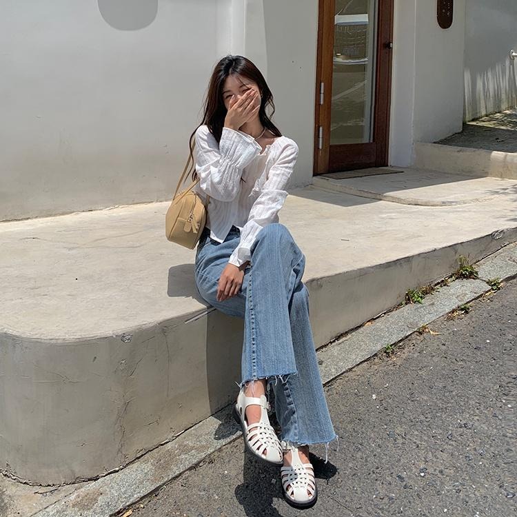 【RENA小舖 台灣現貨每天出】做舊毛邊水洗淺藍色初秋韓系高腰寬鬆顯瘦百搭直筒長褲【R18972】-細節圖7