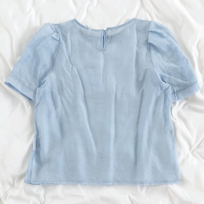 【RENA小舖 台灣現貨每天出】清晨薄霧微透泡泡袖短袖內搭+氣質復古小碎花吊帶連衣裙【R17628】-細節圖3