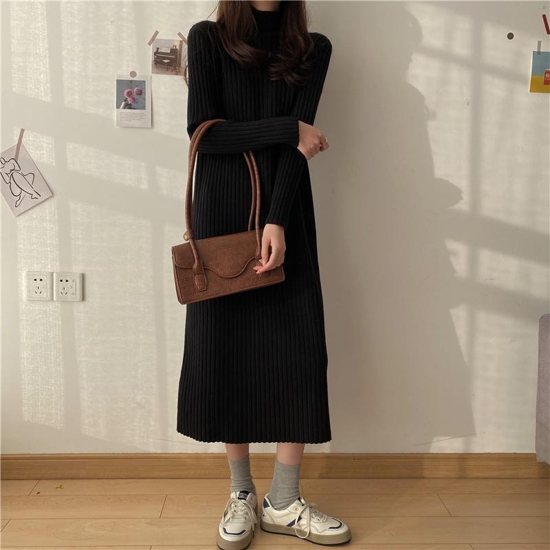 【RENA小舖 台灣現貨每天出】坑條連身高領連衣裙_休閒/簡約/秋冬/高領/裙裝/連身衣/懶人裝【R21061】-細節圖8