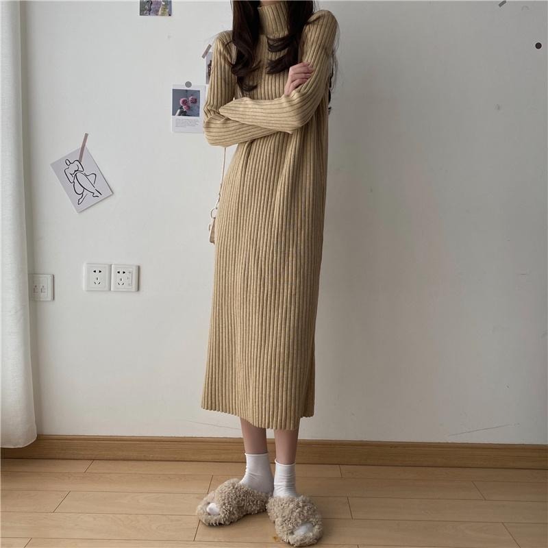 【RENA小舖 台灣現貨每天出】坑條連身高領連衣裙_休閒/簡約/秋冬/高領/裙裝/連身衣/懶人裝【R21061】-細節圖9