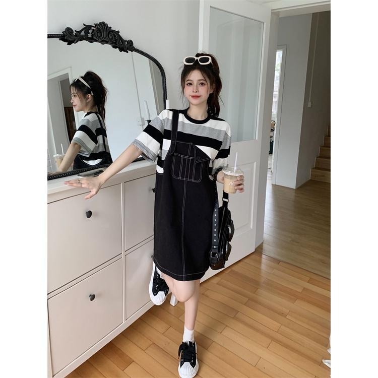 【RENA小舖 台灣現貨每天出】時髦假兩件拼接設計感拼色條紋明線寬松休閒短袖牛仔連衣裙【R20427】-細節圖6