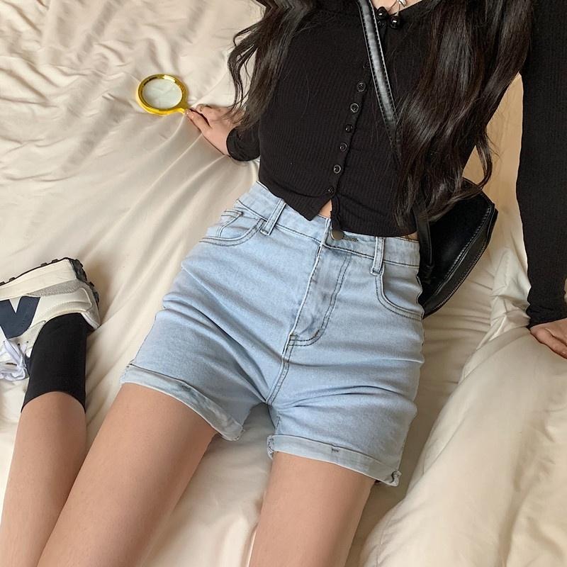 【RENA小舖 台灣現貨每天出】甜辣風復古水洗淺藍色夏季高腰彈力修身顯瘦百搭闊腿牛仔短褲【R19913】-細節圖6