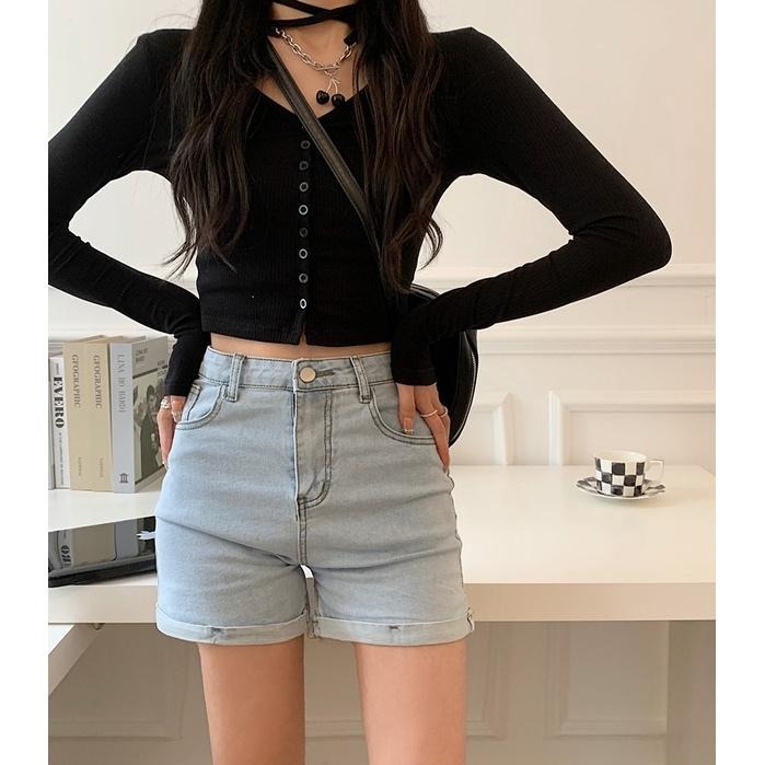 【RENA小舖 台灣現貨每天出】甜辣風復古水洗淺藍色夏季高腰彈力修身顯瘦百搭闊腿牛仔短褲【R19913】-細節圖7