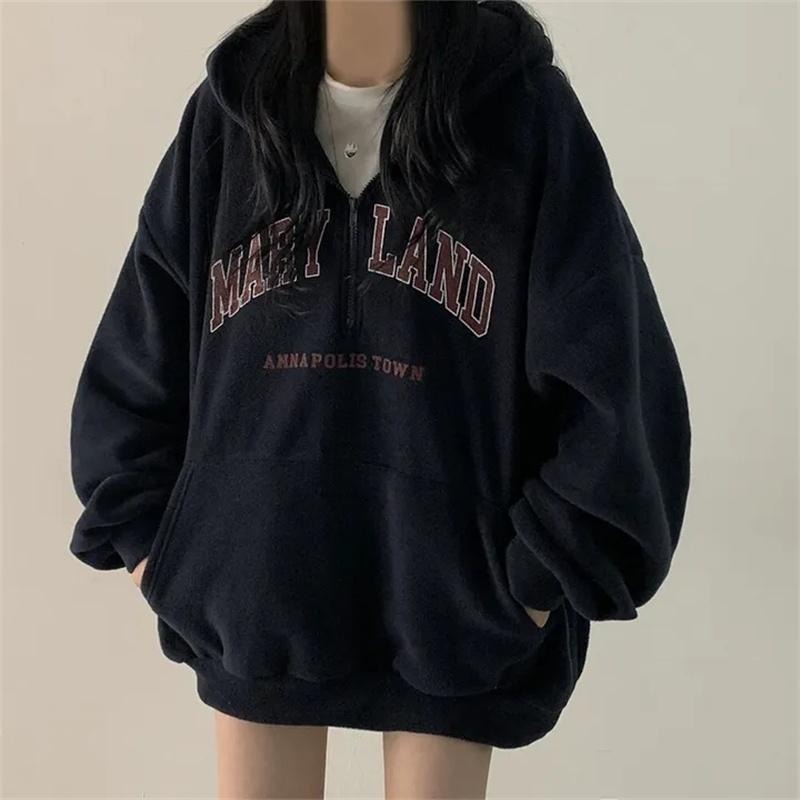 【RENA小舖 台灣現貨每天出】秋冬寬鬆慵懶刺繡字母半開拉鍊帽T/大學T/加絨上衣/休閒上衣【R22062】-細節圖5