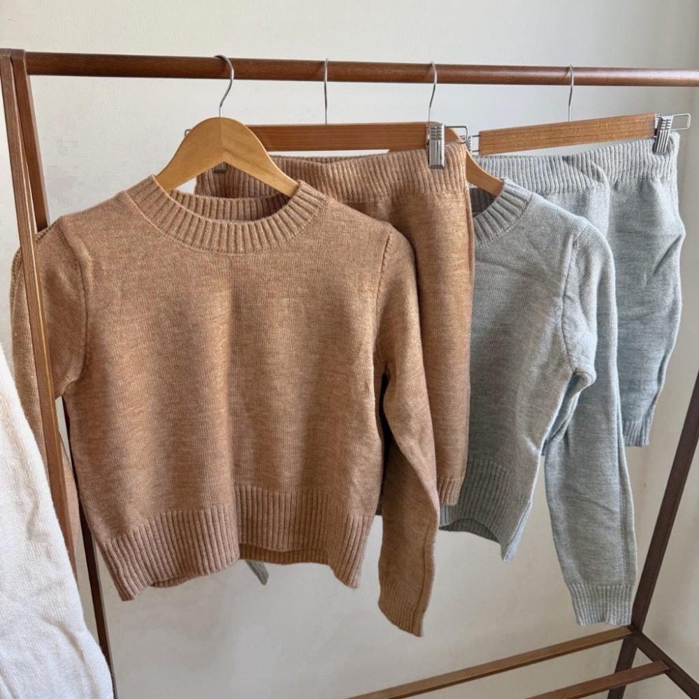 【RENA小舖 台灣現貨每天出】針織套裝/寬鬆毛衣/半身裙/韓版/休閒百搭/套裝/針織裙【R21893】-細節圖7