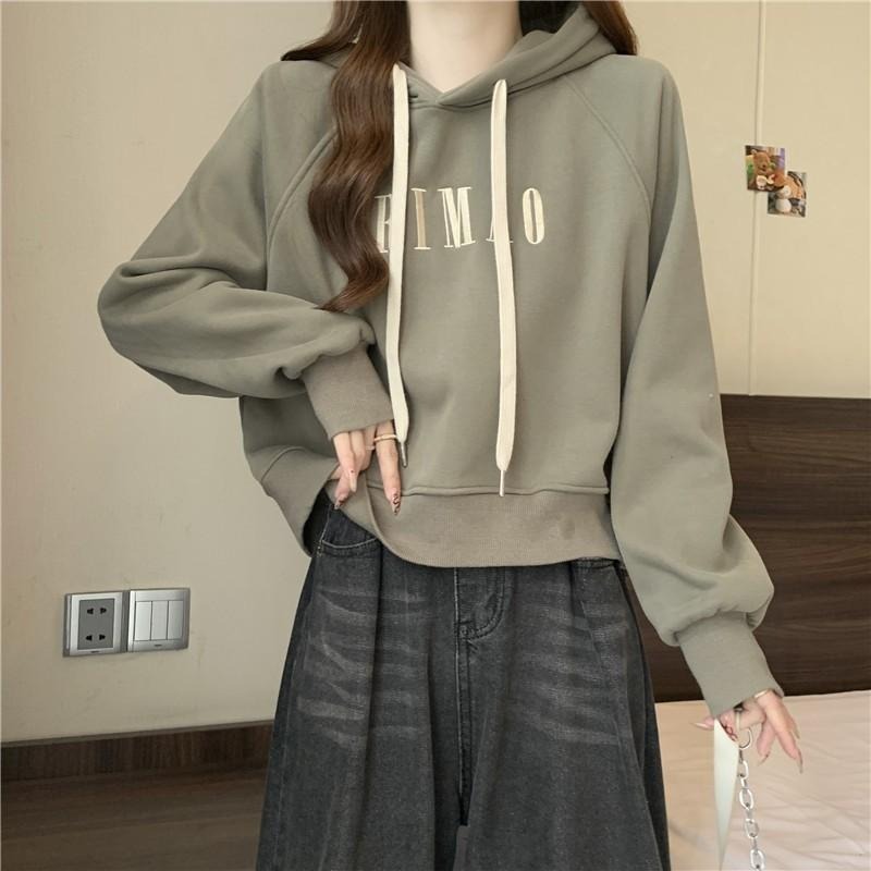 【RENA小舖 台灣現貨每天出】韓系簡約字母刺繡短版帽T/加絨帽T/長袖上衣【R22057】-細節圖8