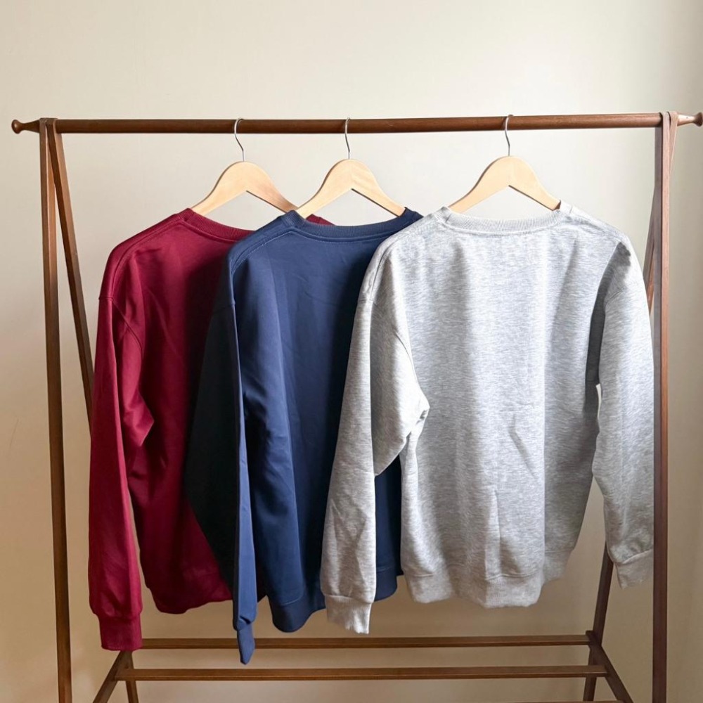 【RENA小舖 台灣現貨每天出】復古刺繡長袖大學T/圓領上衣/加絨/休閒百搭/韓系上衣【R22051】-細節圖5