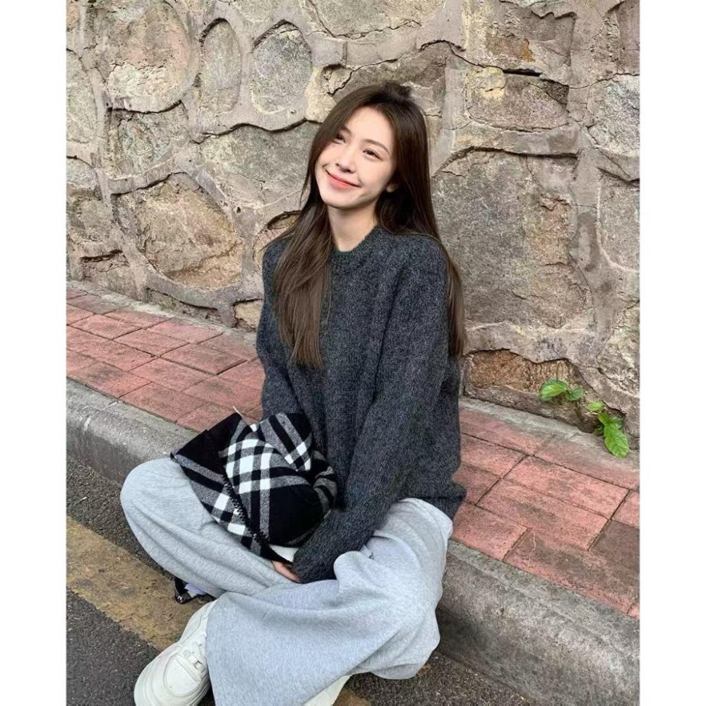 【RENA小舖 台灣現貨每天出】慵懶套頭針織毛衣/百搭氣質/純色寬鬆毛衣/繽紛可愛【R22055】-細節圖5