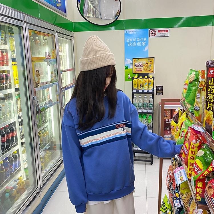 【RENA小舖 台灣現貨每天出】拚色字母刺繡大學T 加絨 衛衣 寬鬆 長袖T恤 大學T女 刷毛【R21682】-細節圖4