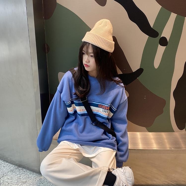 【RENA小舖 台灣現貨每天出】拚色字母刺繡大學T 加絨 衛衣 寬鬆 長袖T恤 大學T女 刷毛【R21682】-細節圖5