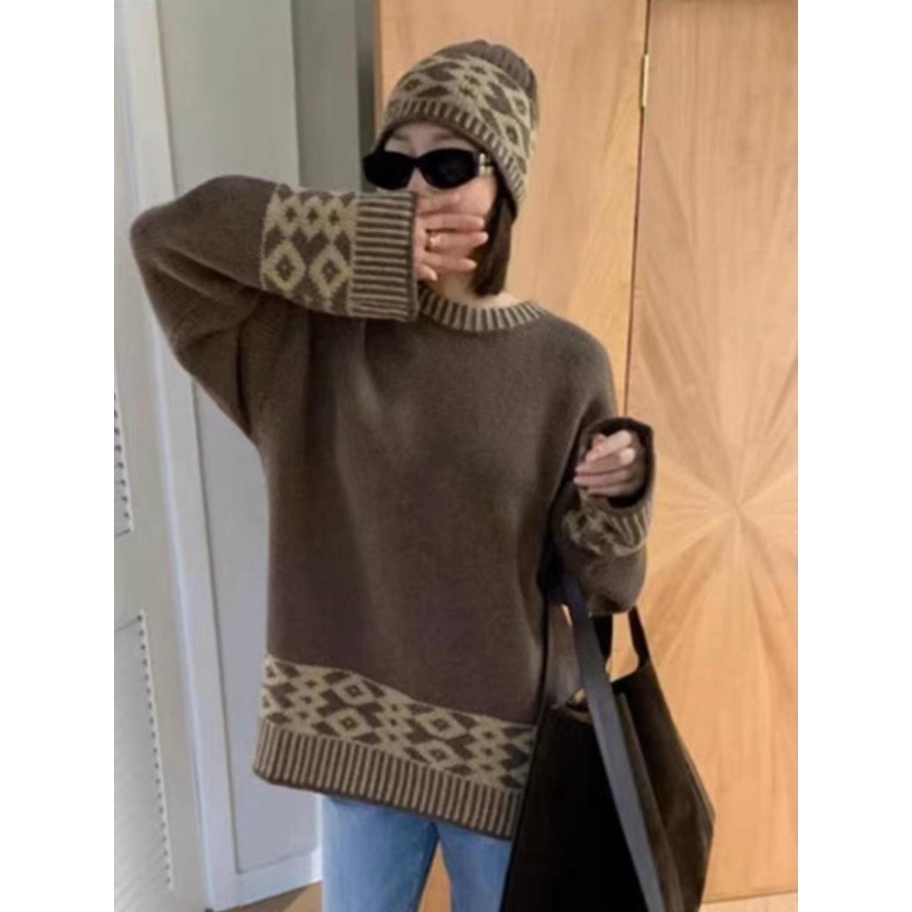 【RENA小舖 台灣現貨每天出】撞色毛衣套裝/寬鬆圓領針織衫+帽子/長袖百搭毛衣/秋冬/針織毛帽【R21867】-細節圖2