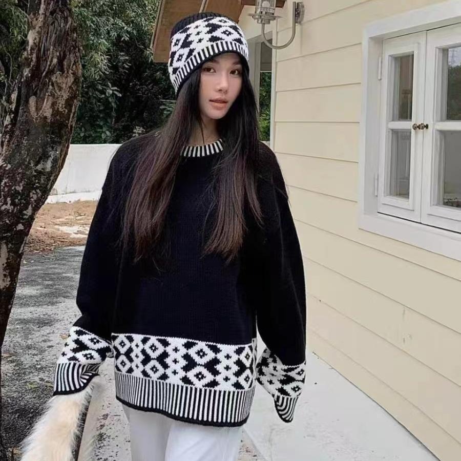 【RENA小舖 台灣現貨每天出】撞色毛衣套裝/寬鬆圓領針織衫+帽子/長袖百搭毛衣/秋冬/針織毛帽【R21867】-細節圖3