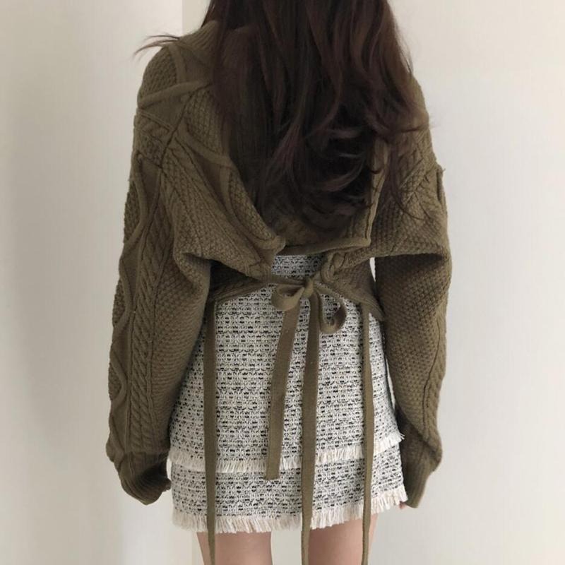 【RENA小舖 台灣現貨每天出】麻花慵懶後綁帶短款上衣/毛衣/韓版/休閒百搭【R22041】-細節圖5