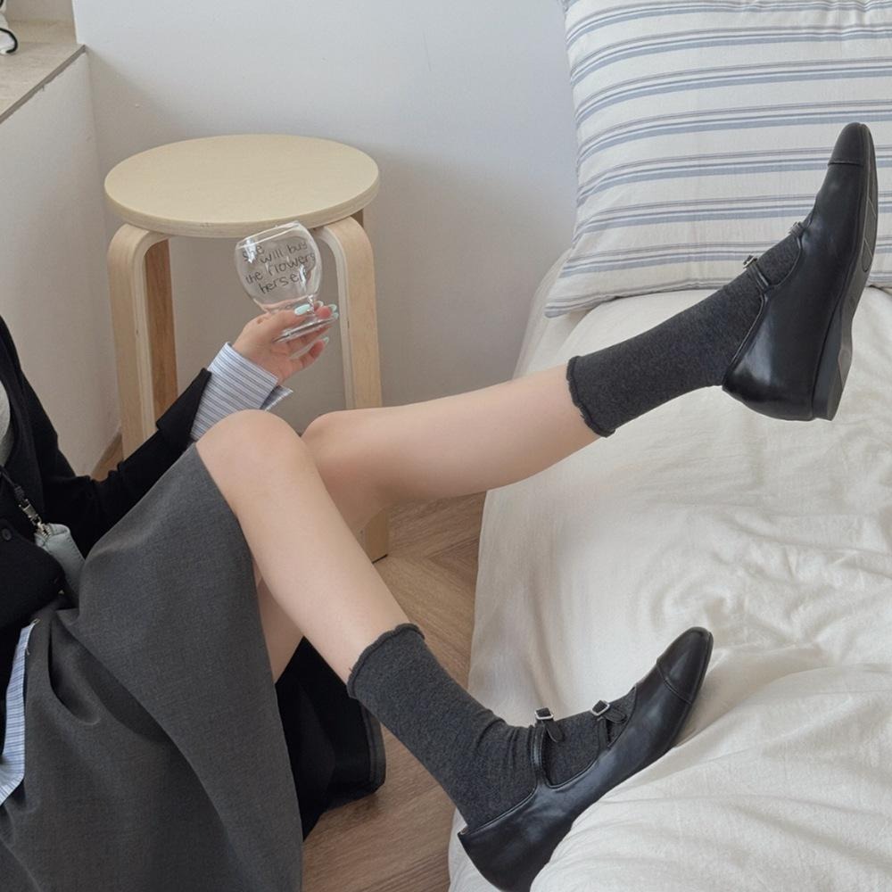 【RENA小舖 台灣現貨每天出】秋冬花苞木耳邊堆堆襪 | 百搭/簡約/配件/襪子/堆堆襪【R22025】-細節圖2