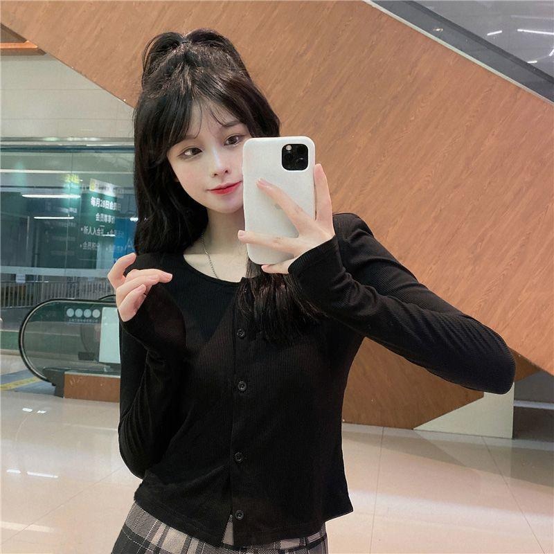 【RENA小舖 台灣現貨每天出】吊帶背心兩件套/針織罩衫/兩件套/休閒套裝/百搭顯瘦/日常套裝/細肩帶【R22003】-細節圖2