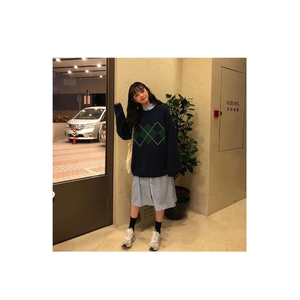 【RENA小舖 台灣現貨每天出】復古少女菱格秋冬針織毛衣上衣_寬鬆/顯瘦/百搭/針織/毛衣/上衣/ 【R14096】-細節圖7