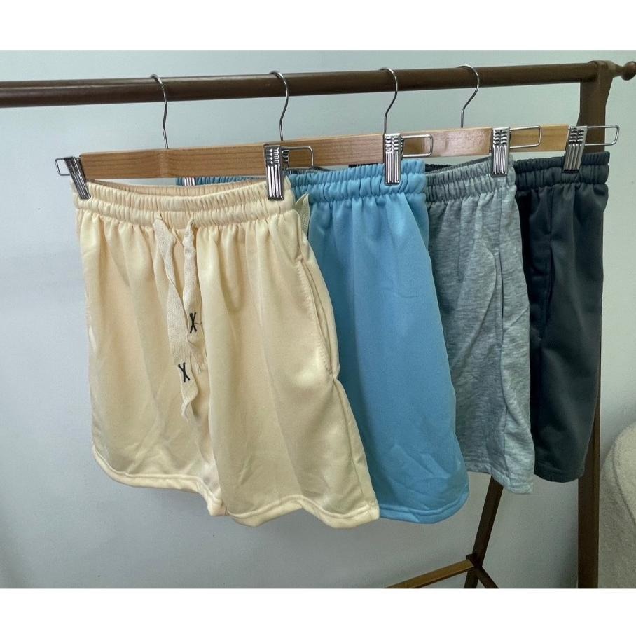 【RENA小舖 台灣現貨每天出】簡約休閒運動套裝 短袖上衣 短袖t恤 女裝 顯瘦 寬鬆上衣 短褲 褲子【R21752】-細節圖4