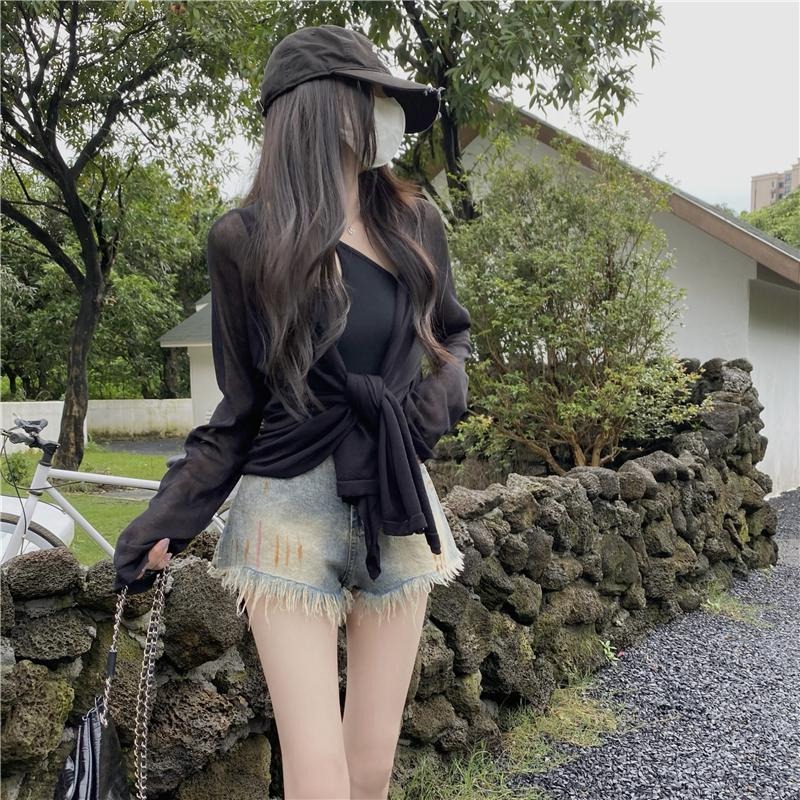 【RENA小舖 台灣現貨每天出】不規則針織防曬衫/顯瘦/素色/開衫/透膚/長袖/設計感/冰絲/涼感【R21798】-細節圖6