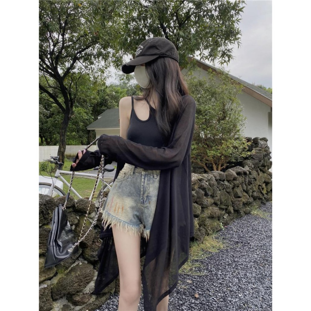 【RENA小舖 台灣現貨每天出】不規則針織防曬衫/顯瘦/素色/開衫/透膚/長袖/設計感/冰絲/涼感【R21798】-細節圖8