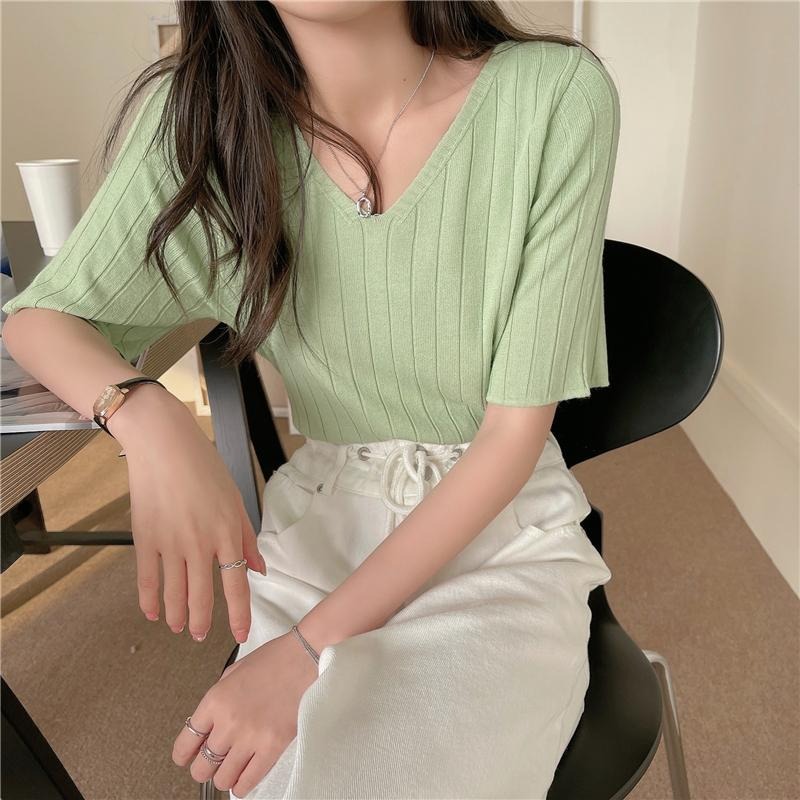 【RENA小舖 台灣現貨每天出】V領針織衫_百搭/設計感/簡約/質感/針織/上衣【R21417】-細節圖7