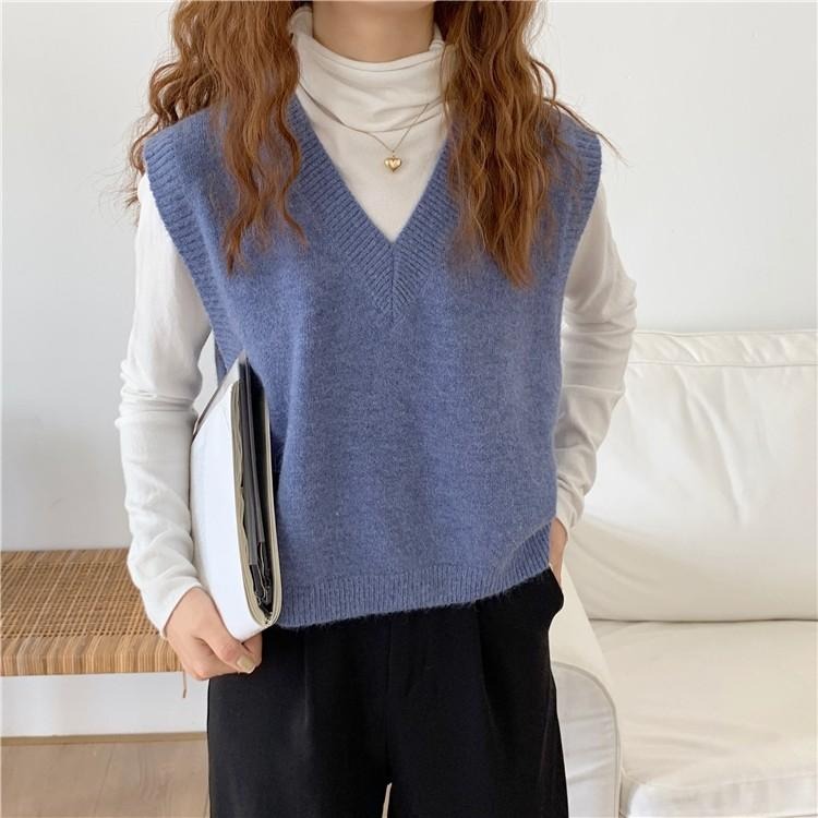 【RENA小舖 台灣現貨每天出】手感軟呼呼🕯｜V領針織背心_顯瘦/百搭/簡約/背心/針織/包色【R17103】-細節圖3
