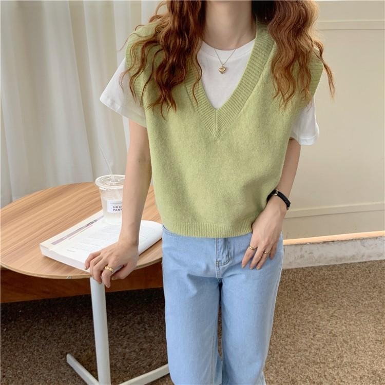 【RENA小舖 台灣現貨每天出】手感軟呼呼🕯｜V領針織背心_顯瘦/百搭/簡約/背心/針織/包色【R17103】-細節圖5