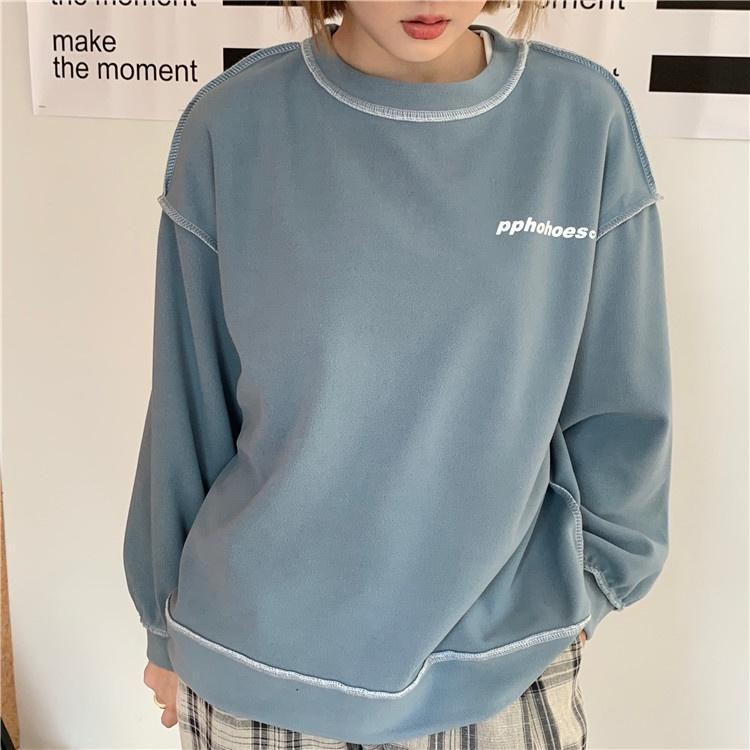 【RENA小舖 台灣現貨每天出】玩轉街頭🤸‍♀️｜反穿感圓領大學T_日常/顯瘦/長袖上衣/大學t【R19013】-細節圖4