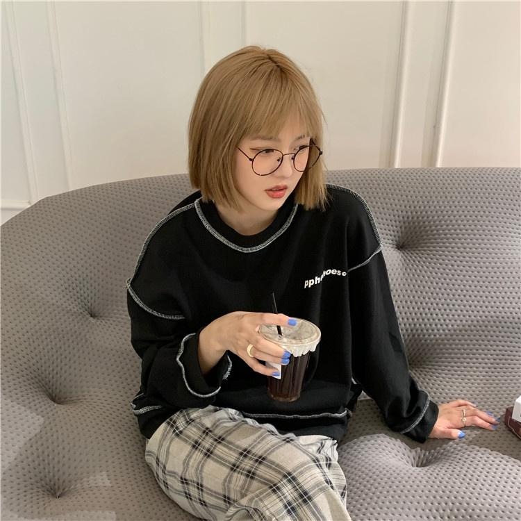 【RENA小舖 台灣現貨每天出】玩轉街頭🤸‍♀️｜反穿感圓領大學T_日常/顯瘦/長袖上衣/大學t【R19013】-細節圖6