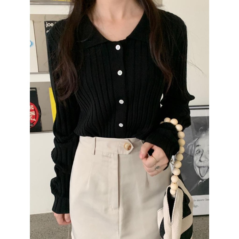 【RENA小舖 台灣現貨每天出】人手一件🤚｜翻領排扣針織開衫_百搭/條紋/顯瘦/修身/長袖/針織上衣【R19259】-細節圖6