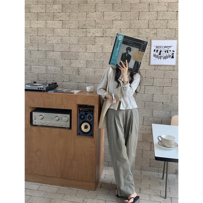 【RENA小舖 台灣現貨每天出】復古條紋少女圓領修身長袖開衫上衣工裝風墨綠休閒長褲套裝【R19049】-細節圖7