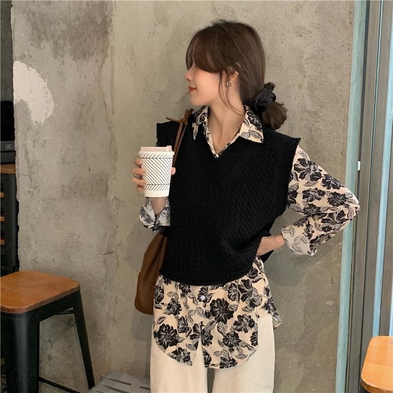 【RENA小舖 台灣現貨每天出】復古黑玫瑰油畫印花秋季翻領排扣寬鬆長袖襯衣鏤空針織馬甲【R20684】-細節圖6