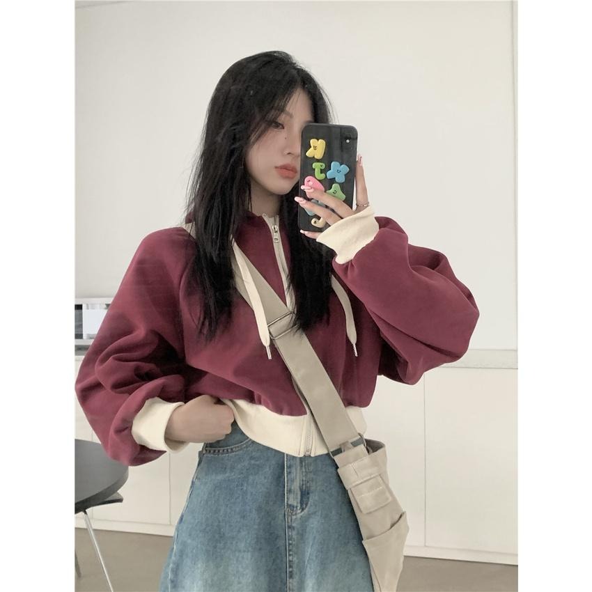 【RENA小舖 台灣現貨每天出】秋季顯白復古酒紅色小個子拼色寬鬆慵懶顯瘦短款連帽衛衣外套【R20836】-細節圖3