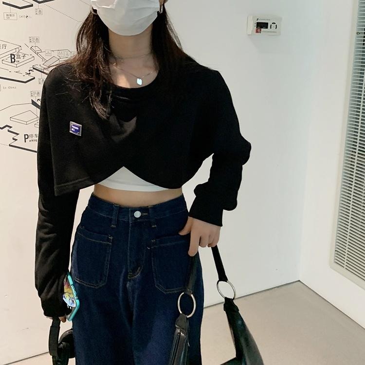 【RENA小舖 台灣現貨每天出】甜辣風不規則設計感短款露臍長袖衛衣 純色小吊帶背心套裝【R19847】-細節圖7