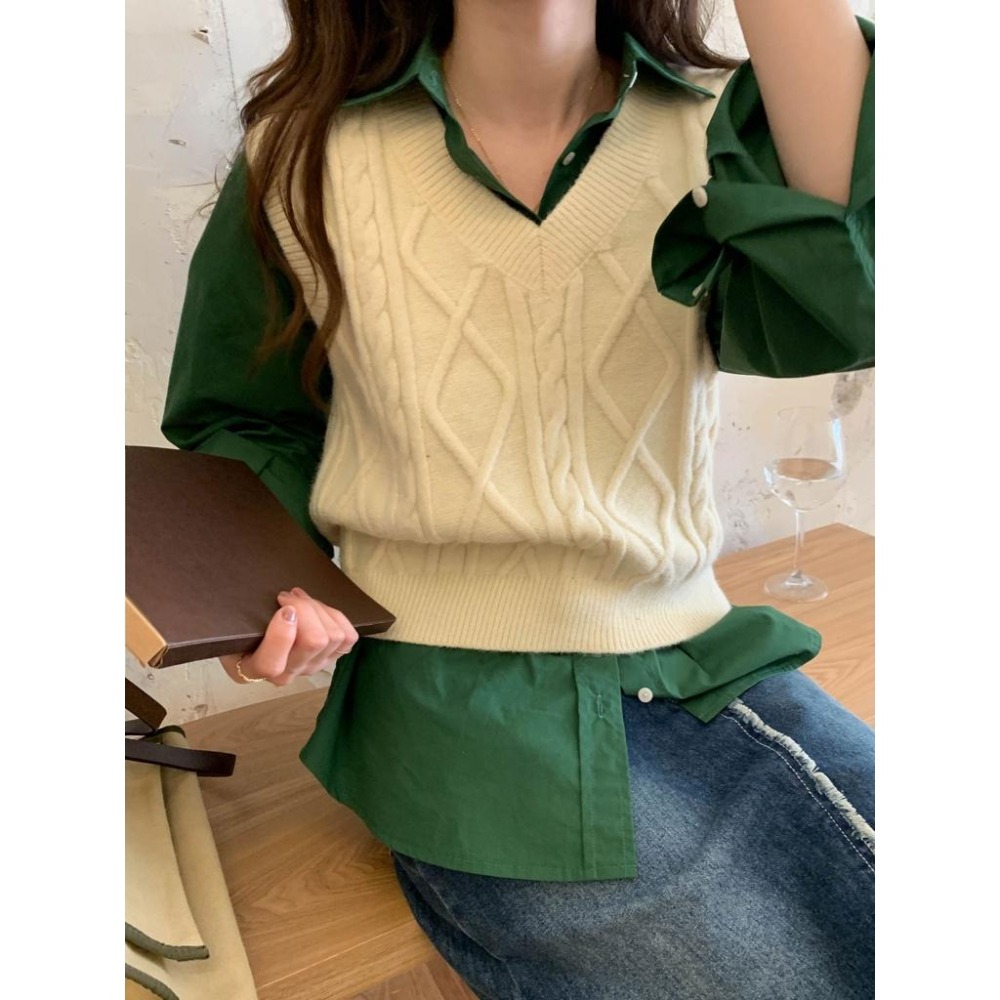 【RENA小舖 台灣現貨每天出】秋色的學園🏫｜麻花V領針織馬甲_無袖/百搭/疊穿/針織/馬甲/毛衣【R20844】-細節圖9