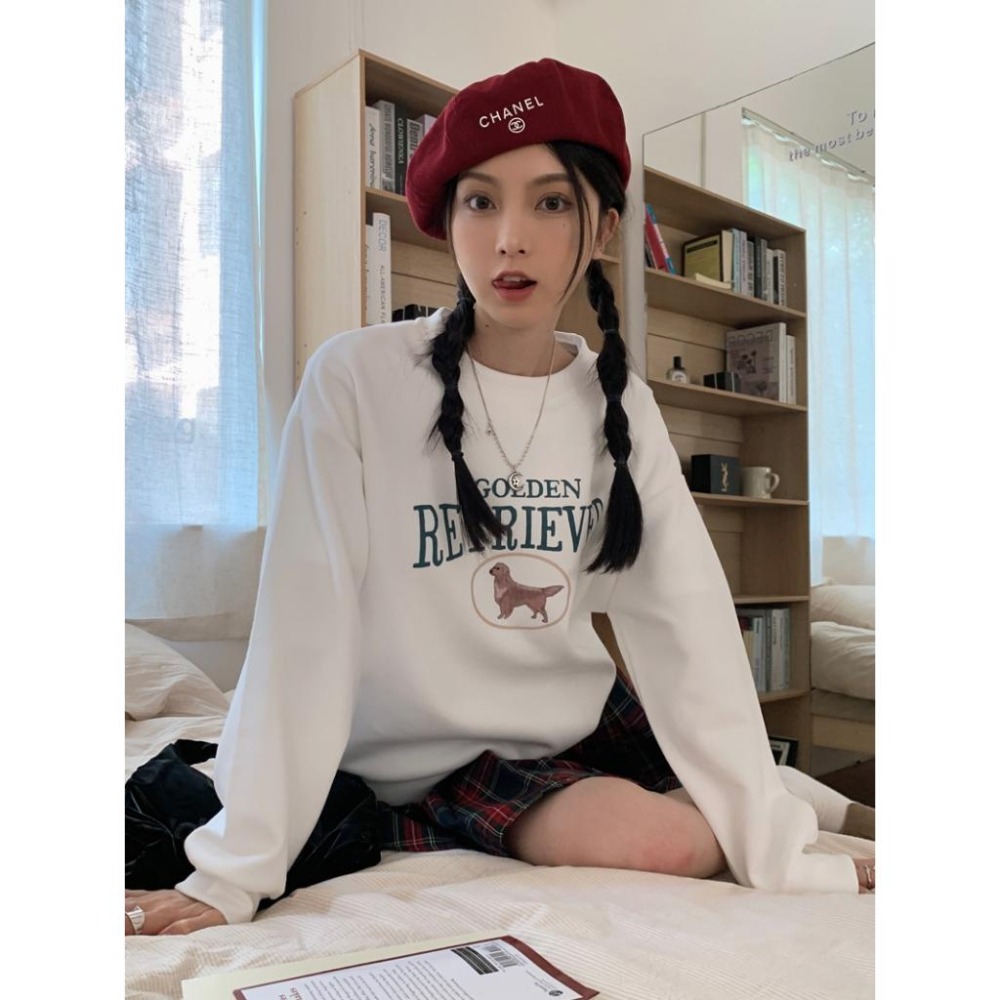 【RENA小舖 台灣現貨每天出】小狗印花大學T 大學T 美式大學T 大學T長袖 印花T恤 長袖T恤【R21661】-細節圖2