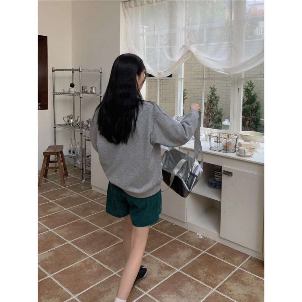 【RENA小舖 台灣現貨每天出】小狗印花大學T 大學T 美式大學T 大學T長袖 印花T恤 長袖T恤【R21661】-細節圖5