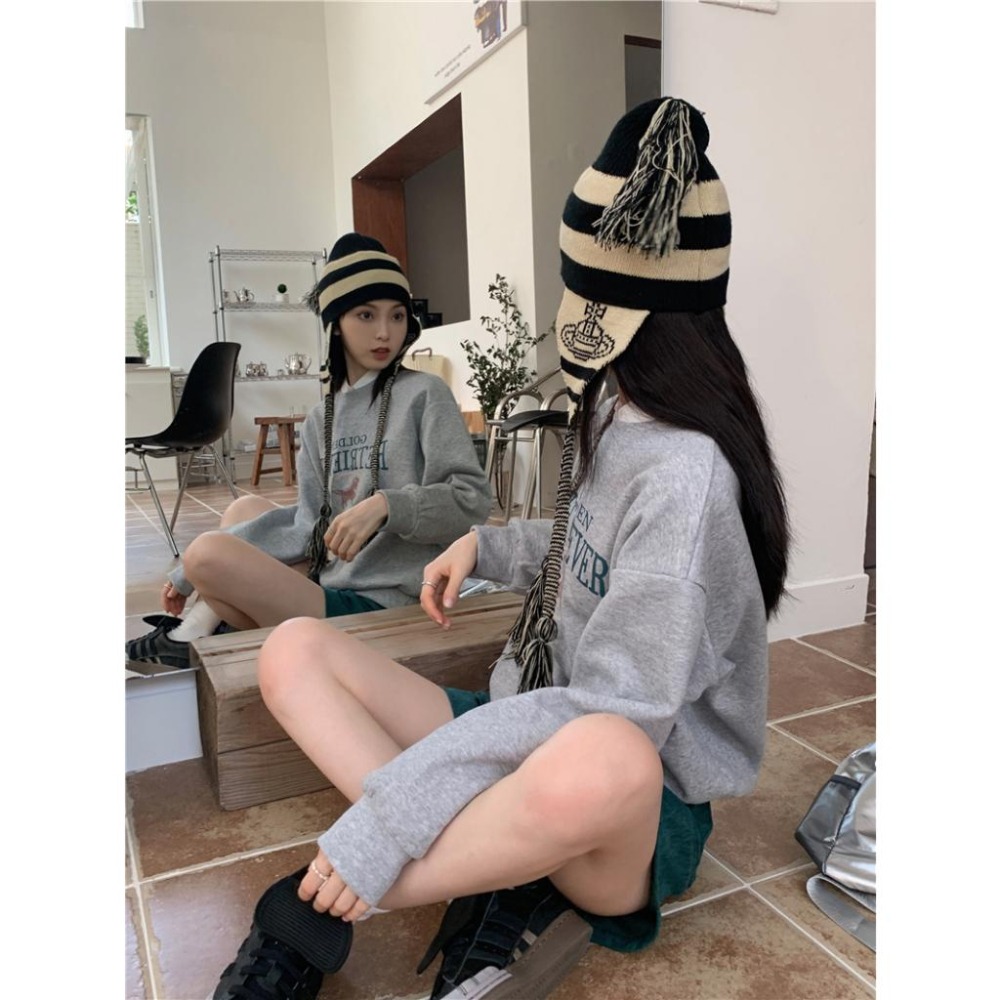 【RENA小舖 台灣現貨每天出】小狗印花大學T 大學T 美式大學T 大學T長袖 印花T恤 長袖T恤【R21661】-細節圖6