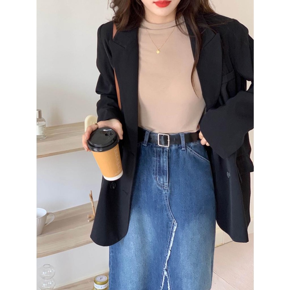 【RENA小舖 台灣現貨每天出】人手一件柔軟親膚百搭純色半高領修身顯瘦內搭長袖打底衫上衣【R20626】-細節圖4