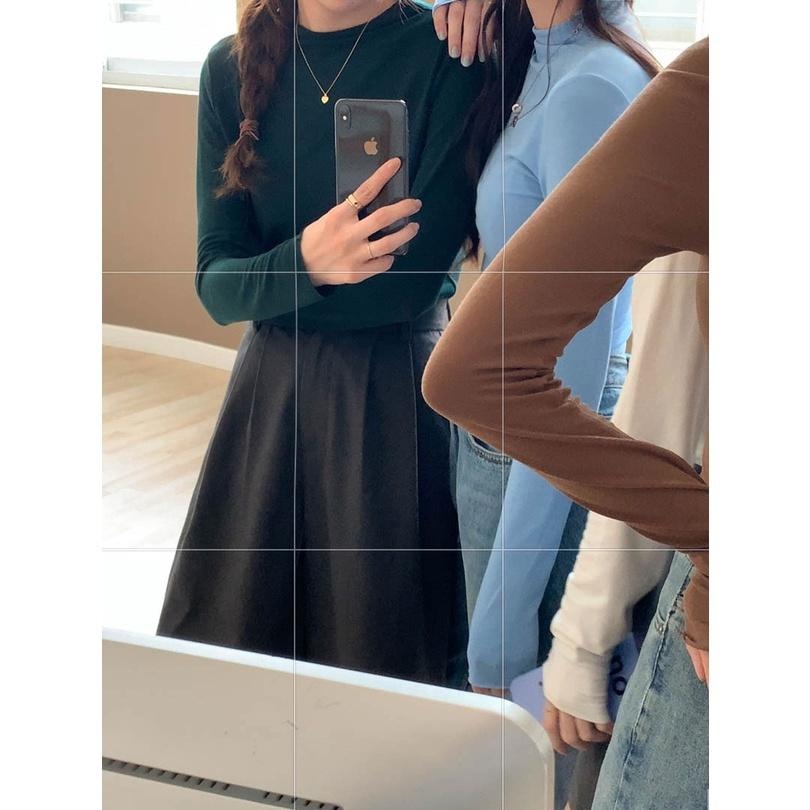 【RENA小舖 台灣現貨每天出】人手一件柔軟親膚百搭純色半高領修身顯瘦內搭長袖打底衫上衣【R20626】-細節圖5