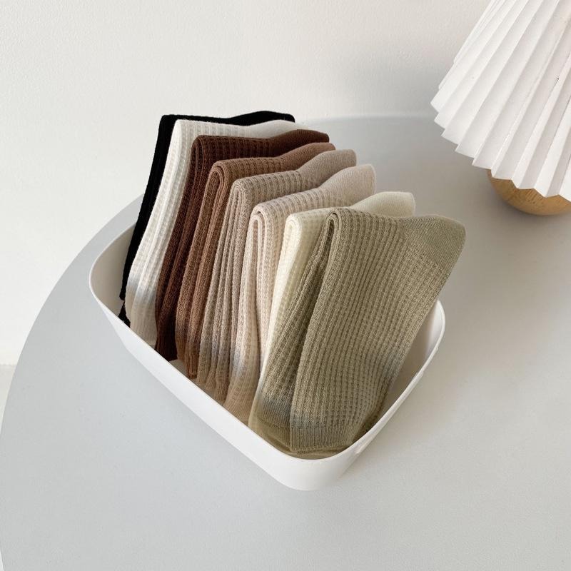 【RENA小舖 台灣現貨每天出】女孩記得暖腳丫🦶｜日系華夫格長襪_華夫格/秋冬/簡約/襪子/長襪【R21090】-細節圖4