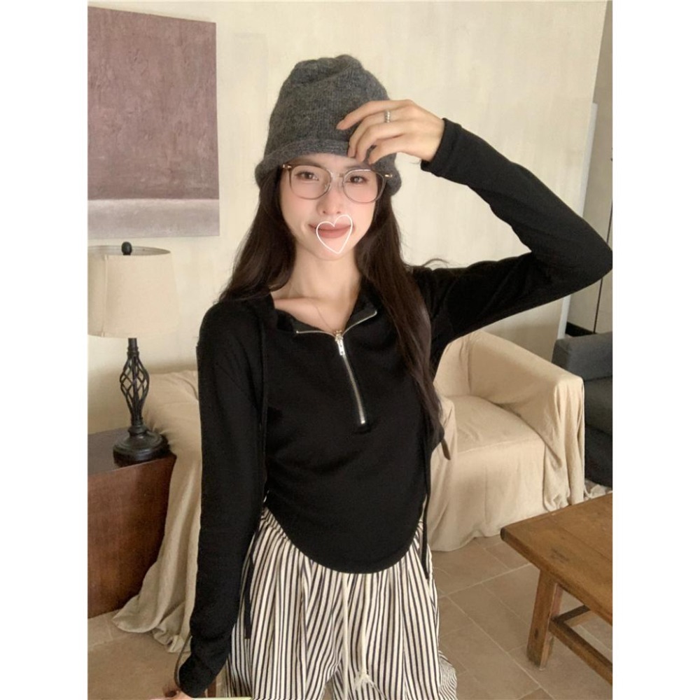 【RENA小舖 台灣現貨每天出】修身帽T 帽T女 連帽T 素色帽T 素色 純色 簡約【R21659】-細節圖4