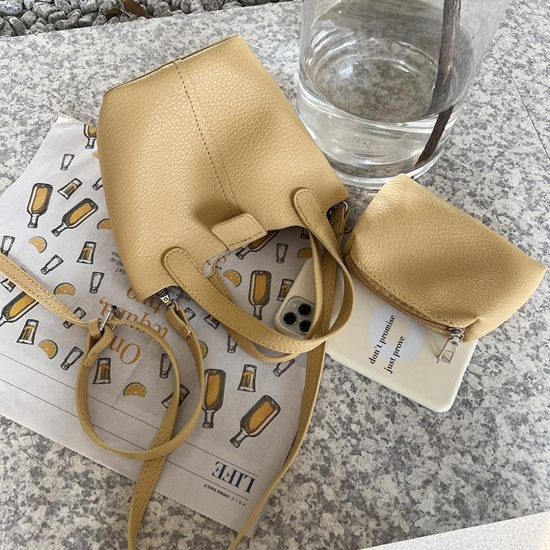 【RENA小舖 台灣現貨每天出】｜帶去買菜也ok🥬｜手提水桶包_現貨/韓版/單肩/質感/肩背包/手提肩背【N301】-細節圖5