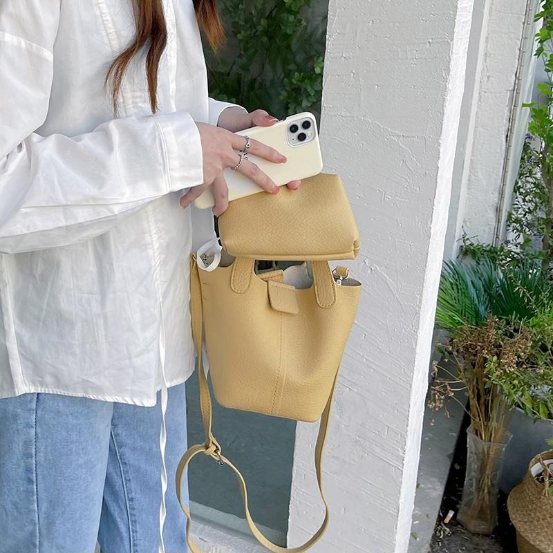 【RENA小舖 台灣現貨每天出】｜帶去買菜也ok🥬｜手提水桶包_現貨/韓版/單肩/質感/肩背包/手提肩背【N301】-細節圖7