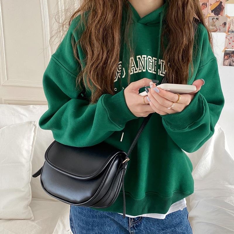 【RENA小舖 台灣現貨每天出】時尚馬鞍包 簡約百搭 單肩包 女包 小包包 側肩包 純色 包包 斜肩包 【N295】-細節圖2