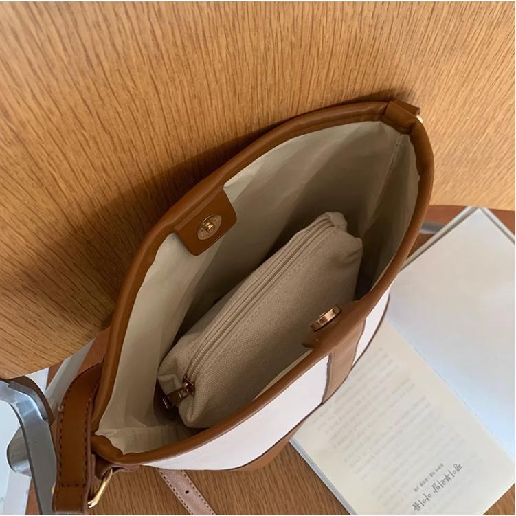 【RENA小舖 台灣現貨每天出】｜簡約拼接斜背水桶包_百搭/小眾/時尚/斜背包/拼接/水桶包配件/包包【N319】-細節圖8